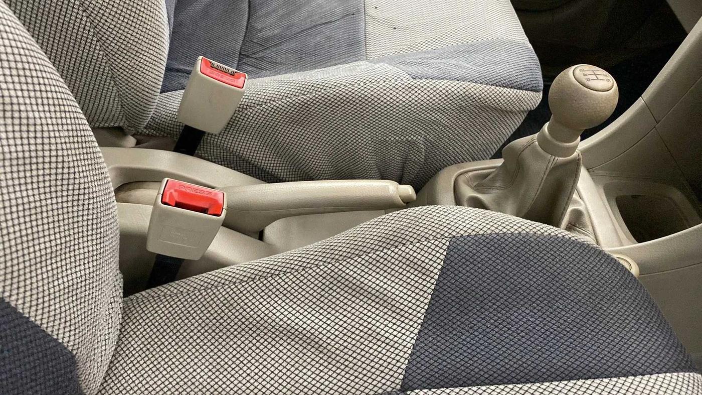 2015 Maruti Swift Dzire LXI (O), Petrol, Manual, 44,846 km, Gear Lever