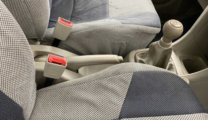 2015 Maruti Swift Dzire LXI (O), Petrol, Manual, 44,846 km, Gear Lever