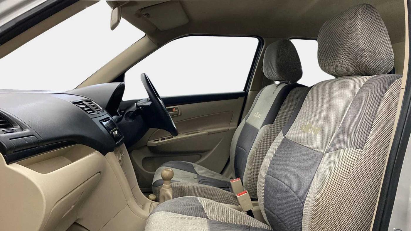 2015 Maruti Swift Dzire LXI (O), Petrol, Manual, 44,846 km, Right Side Front Door Cabin