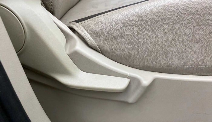 2020 Maruti Ertiga VXI CNG, CNG, Manual, 16,178 km, Driver Side Adjustment Panel