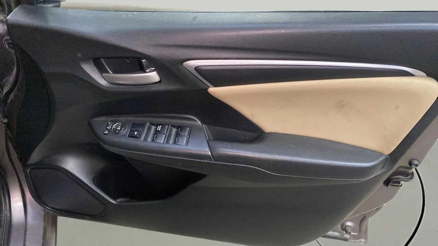 2015 Honda Jazz 1.2L I-VTEC V, Petrol, Manual, 20,705 km, Driver Side Door Panels Control
