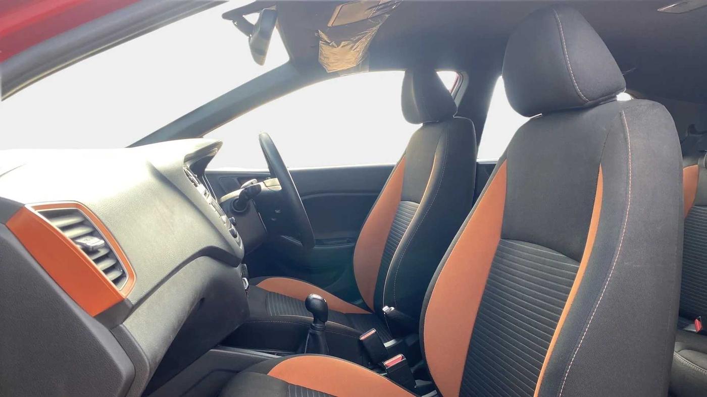 2015 Hyundai i20 Active 1.2 S, Petrol, Manual, 9,160 km, Right Side Front Door Cabin