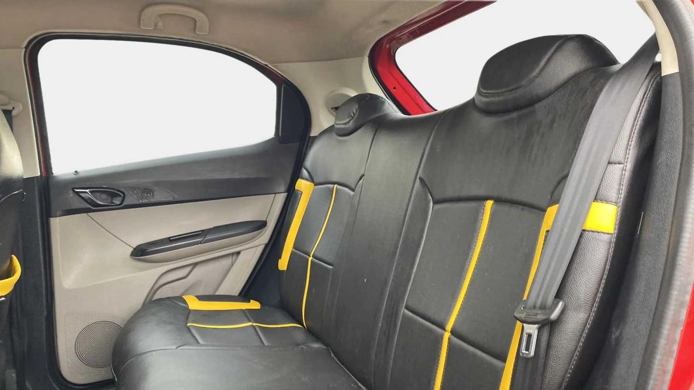 2018 Tata Tiago XT PETROL, Petrol, Manual, 51,761 km, Right Side Rear Door Cabin