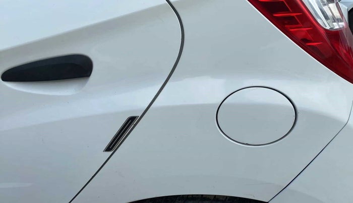 2017 Hyundai Eon ERA +, CNG, Manual, 61,281 km, Left quarter panel - Minor scratches