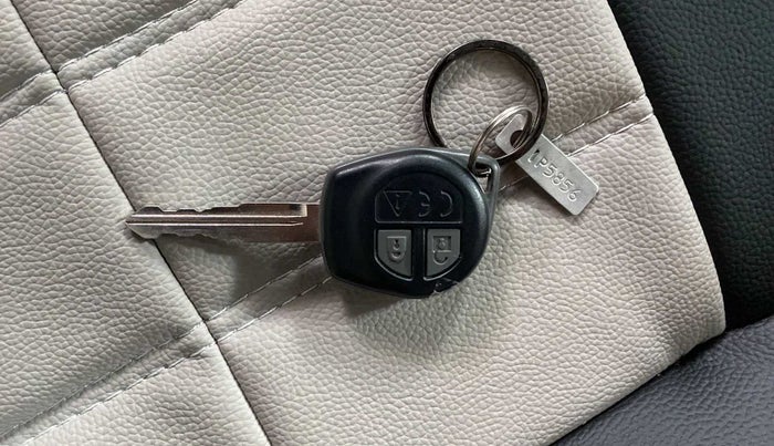 2020 Maruti Swift VXI AMT, Petrol, Automatic, 66,977 km, Key Close Up