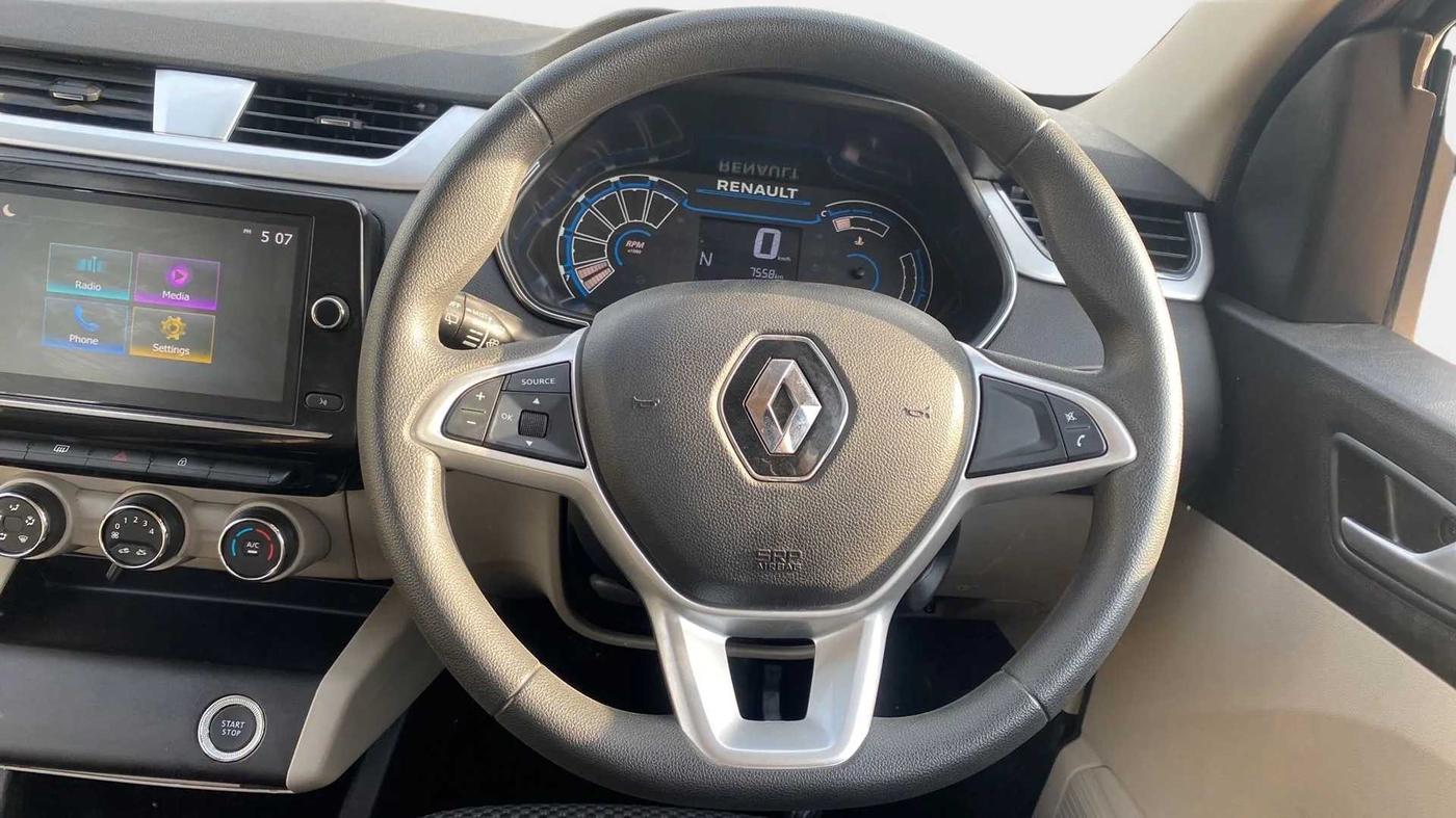 2022 Renault TRIBER RXZ AMT, Petrol, Automatic, 7,636 km, Steering Wheel Close Up