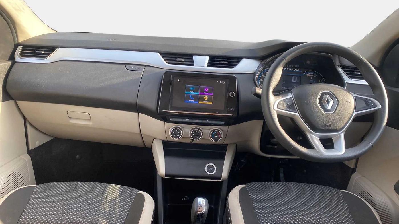 2022 Renault TRIBER RXZ AMT, Petrol, Automatic, 7,636 km, Dashboard