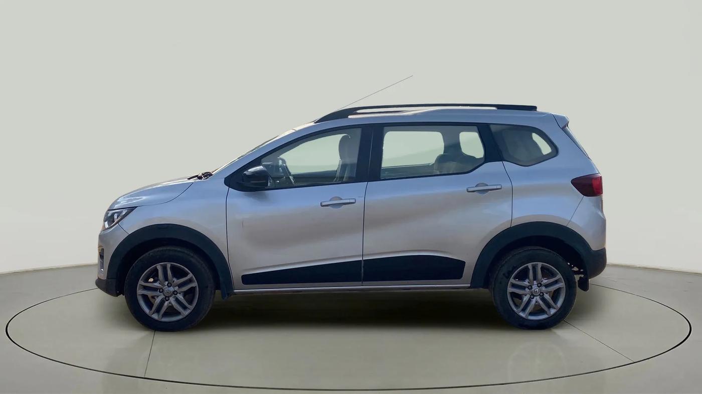 2022 Renault TRIBER RXZ AMT, Petrol, Automatic, 7,636 km, Left Side