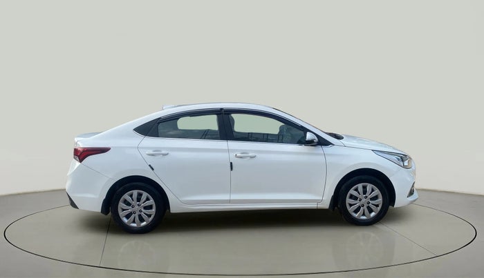 2019 Hyundai Verna 1.4 EX PETROL, Petrol, Manual, 31,953 km, Right Side View