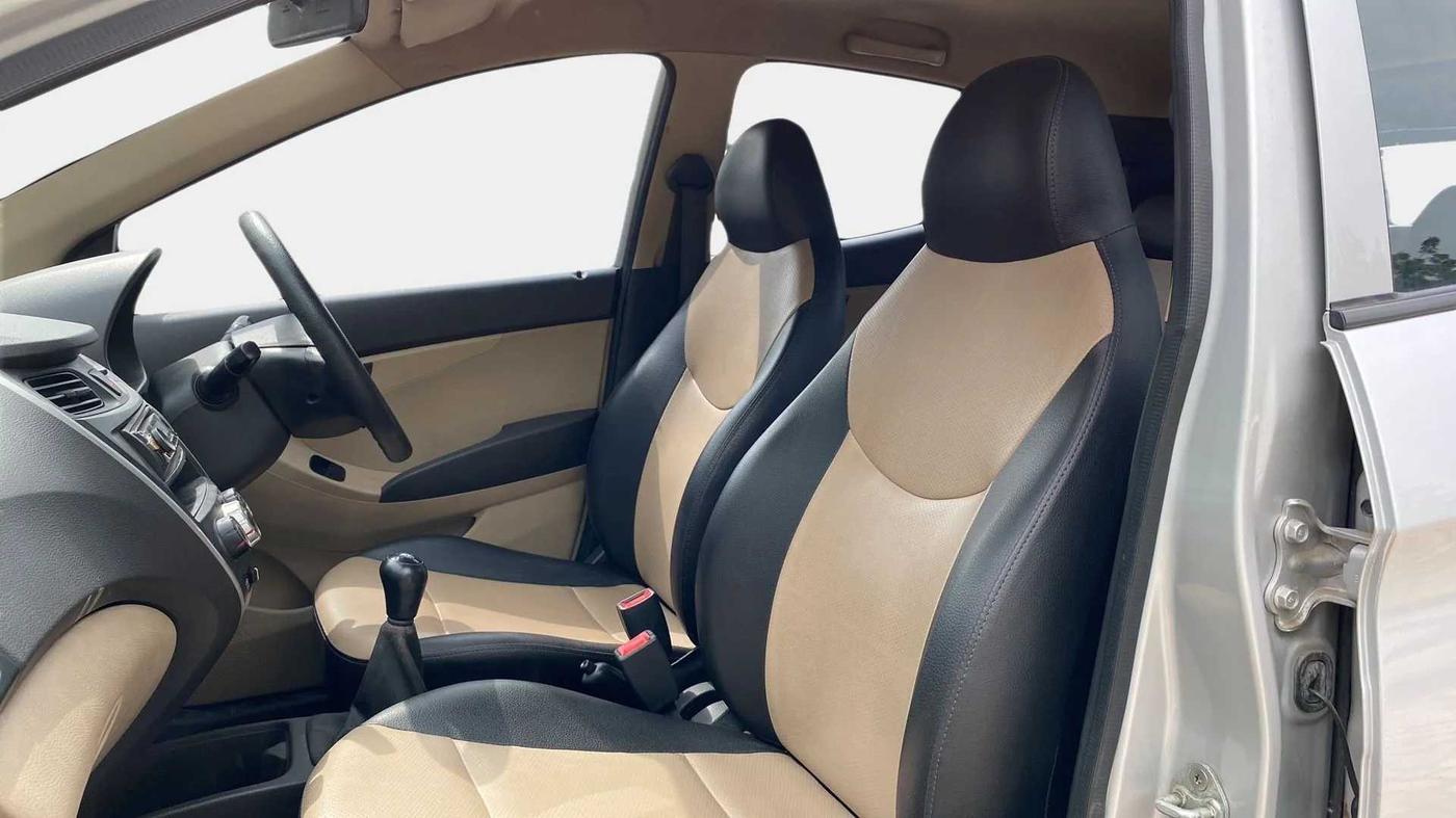 2016 Hyundai Eon ERA +, Petrol, Manual, 61,423 km, Right Side Front Door Cabin