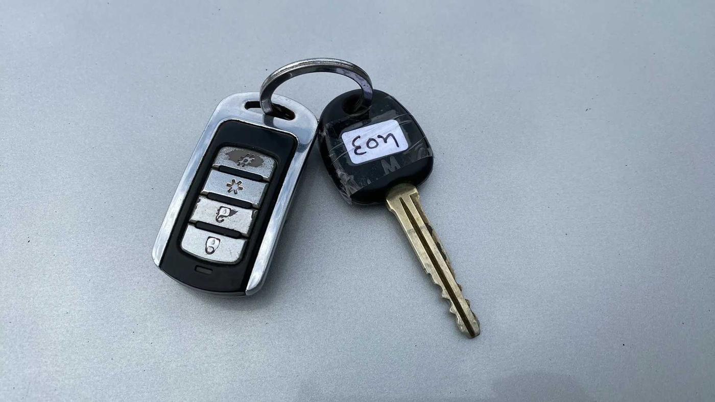 2016 Hyundai Eon ERA +, Petrol, Manual, 61,423 km, Key Close Up