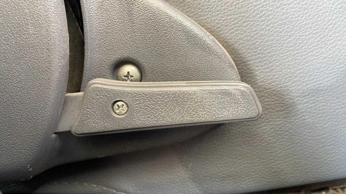 2015 Maruti Alto 800 LXI, Petrol, Manual, 32,800 km, Driver Side Adjustment Panel