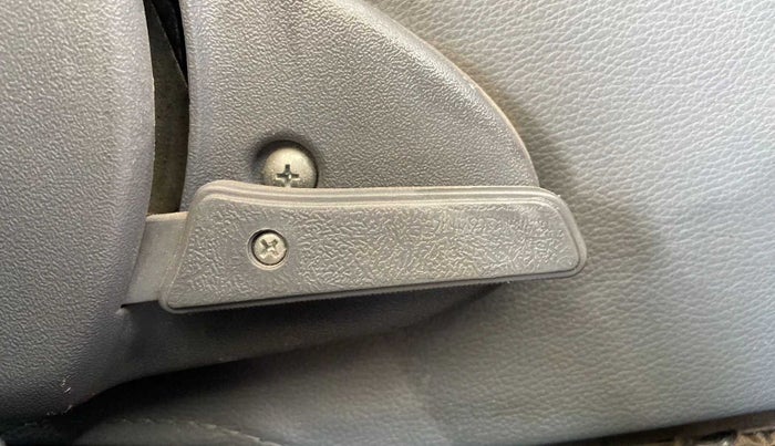 2015 Maruti Alto 800 LXI, Petrol, Manual, 32,800 km, Driver Side Adjustment Panel