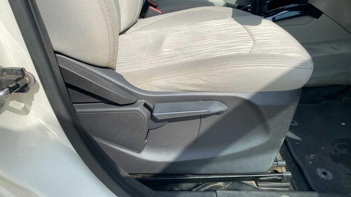 2016 Ford Ecosport TITANIUM 1.5L DIESEL, Diesel, Manual, 71,058 km, Driver Side Adjustment Panel