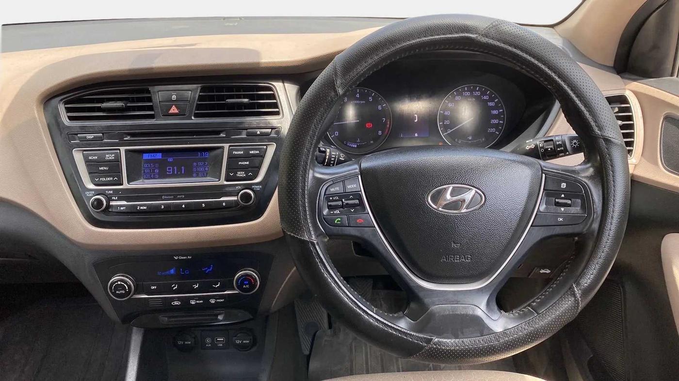 2015 Hyundai Elite i20 ASTA 1.2, Petrol, Manual, 64,697 km, Steering Wheel Close Up