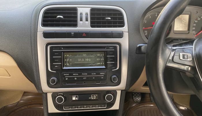 2014 Volkswagen Polo HIGHLINE1.2L, Petrol, Manual, 41,896 km, Air Conditioner
