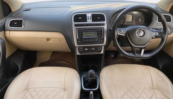 2014 Volkswagen Polo HIGHLINE1.2L, Petrol, Manual, 41,896 km, Dashboard