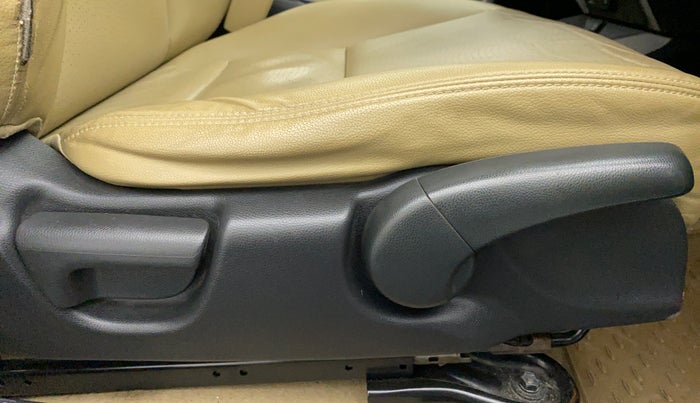2017 Honda City ZX CVT, Petrol, Automatic, 44,701 km, Driver Side Adjustment Panel