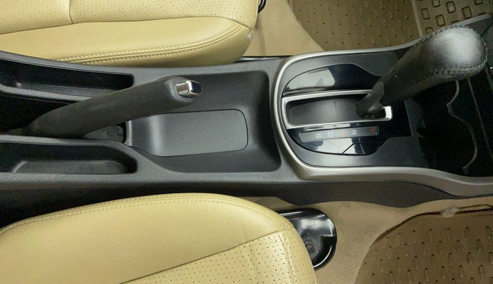 2017 Honda City ZX CVT, Petrol, Automatic, 44,701 km, Gear Lever