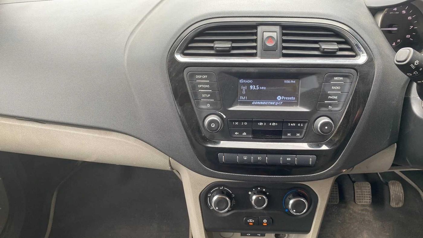 2017 Tata Tiago XZ PETROL, Petrol, Manual, 28,122 km, Air Conditioner