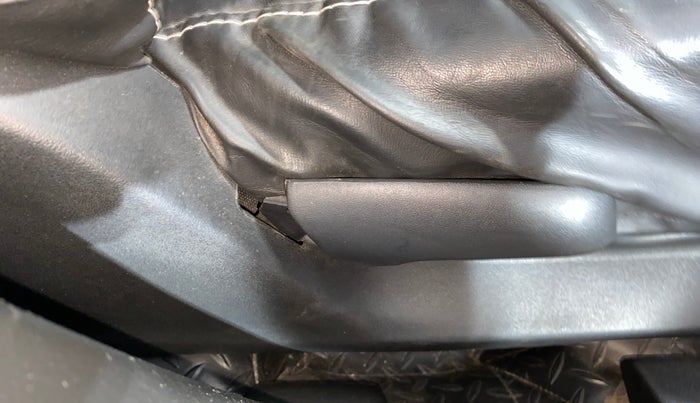 2021 Maruti S Cross SIGMA 1.5, Petrol, Manual, 34,031 km, Driver Side Adjustment Panel