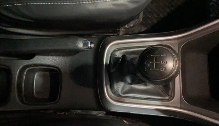 2021 Maruti S Cross SIGMA 1.5, Petrol, Manual, 34,031 km, Gear Lever