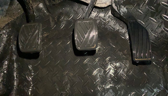 2021 Maruti S Cross SIGMA 1.5, Petrol, Manual, 34,031 km, Pedals