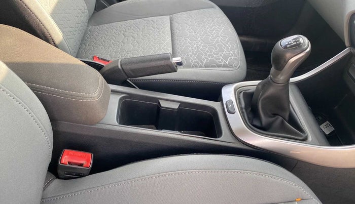 2020 Tata ALTROZ XZ PETROL, Petrol, Manual, 51,406 km, Gear Lever