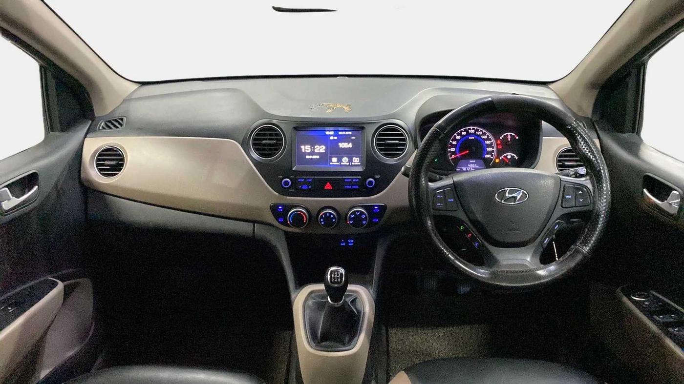 2018 Hyundai Grand i10 SPORTZ 1.2 KAPPA VTVT, CNG, Manual, 78,127 km, Dashboard