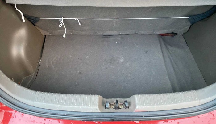 2012 Hyundai i10 MAGNA 1.2, Petrol, Manual, 78,506 km, Boot Inside