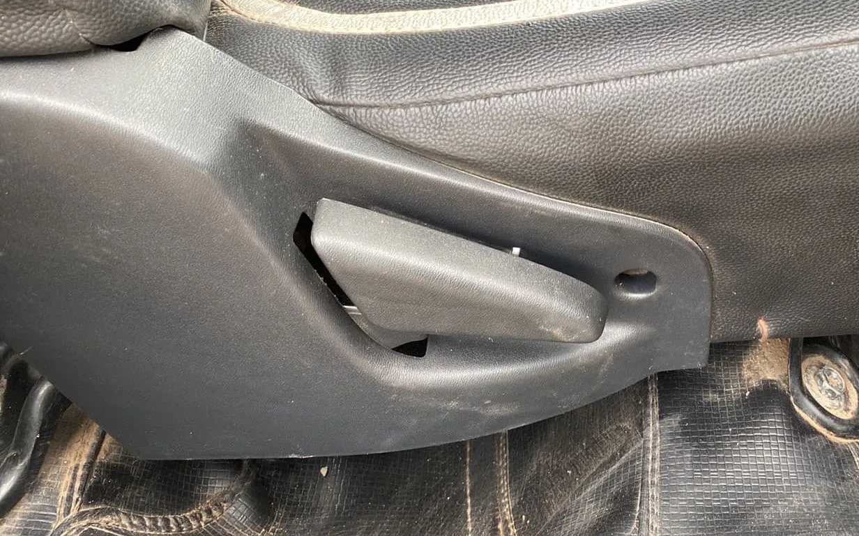 2018 Datsun Go Plus T, Petrol, Manual, 60,293 km, Driver Side Adjustment Panel
