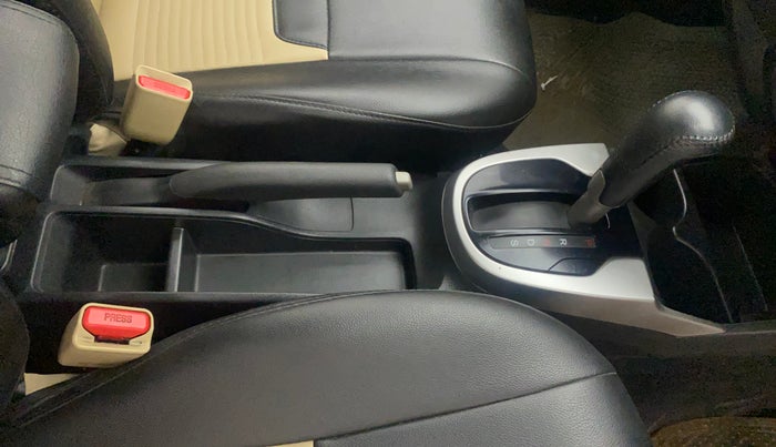 2017 Honda Jazz 1.2L I-VTEC V AT, Petrol, Automatic, 81,655 km, Gear Lever