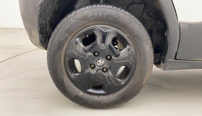 2022 Tata PUNCH ACCOMPLISHED AMT, Petrol, Automatic, 12,868 km, Right Rear Wheel