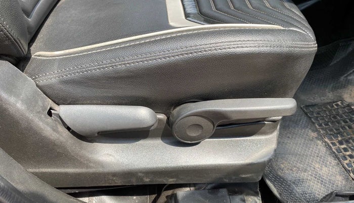 2021 Maruti Vitara Brezza ZXI PLUS DUAL TONE, Petrol, Manual, 17,047 km, Driver Side Adjustment Panel