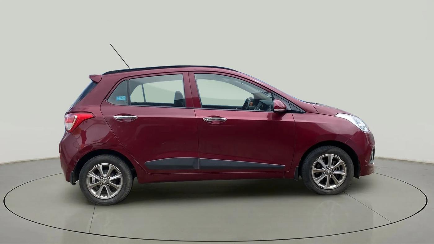 2016 Hyundai Grand i10 ASTA (O) 1.2 KAPPA VTVT, Petrol, Manual, 40,286 km, Right Side
