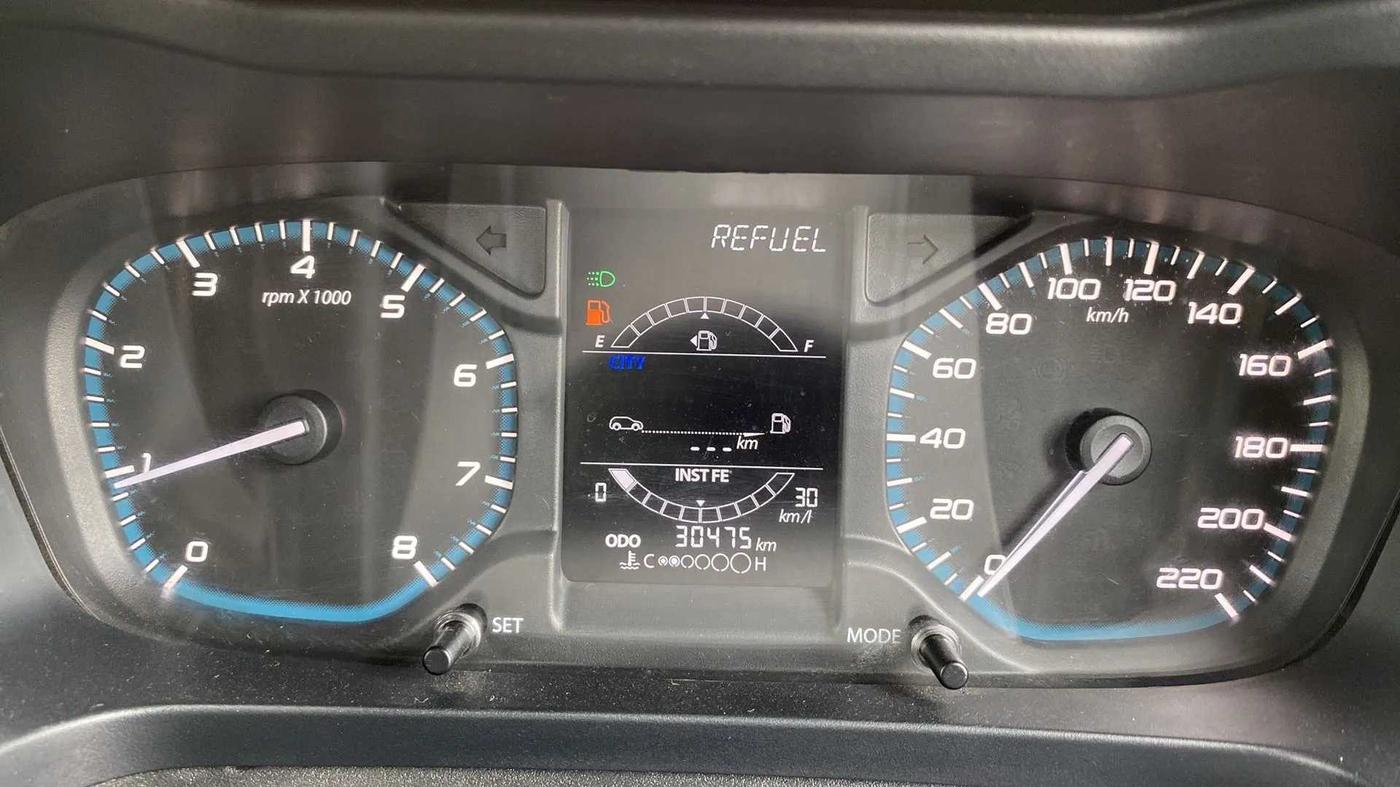 2022 Tata ALTROZ XZ PETROL, Petrol, Manual, 30,459 km, Odometer Image