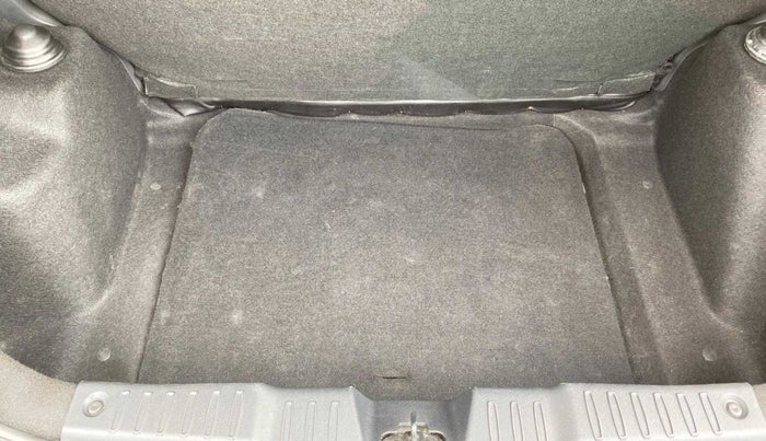 2022 Tata ALTROZ XZ PETROL, Petrol, Manual, 30,459 km, Boot Inside