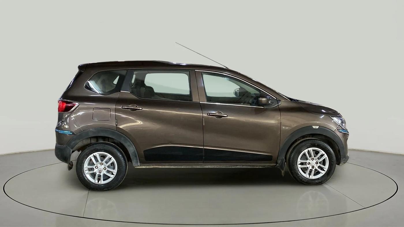 2021 Renault TRIBER RXL MT, Petrol, Manual, 44,499 km, Right Side View