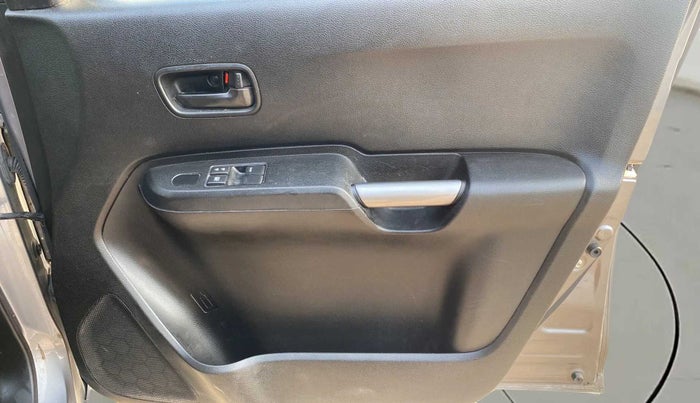2020 Maruti IGNIS SIGMA 1.2, Petrol, Manual, 24,808 km, Driver Side Door Panels Control