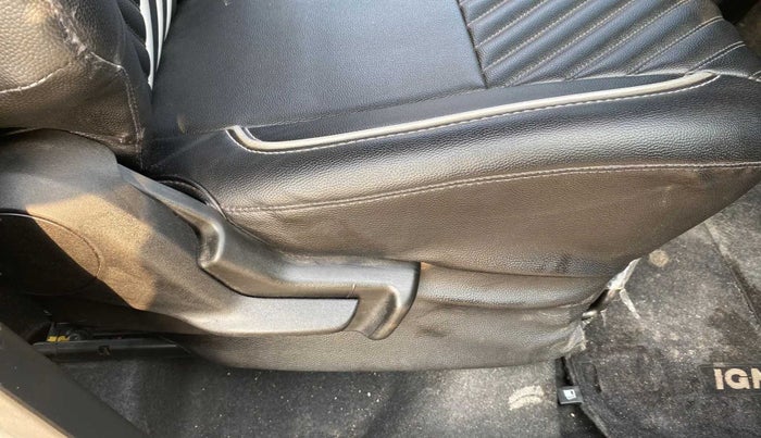 2020 Maruti IGNIS SIGMA 1.2, Petrol, Manual, 24,808 km, Driver Side Adjustment Panel