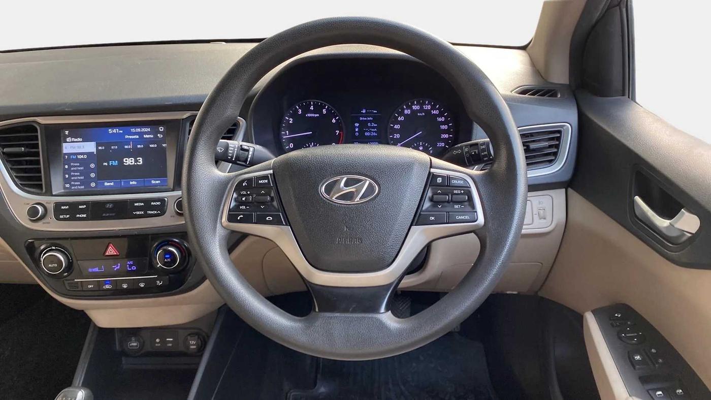 2019 Hyundai Verna 1.6 VTVT SX, Petrol, Manual, 64,183 km, Steering Wheel Close Up