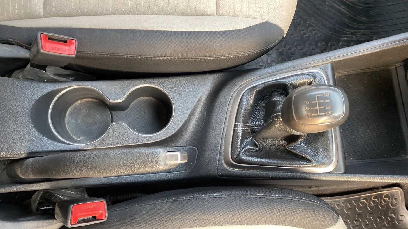 2019 Hyundai Verna 1.6 VTVT SX, Petrol, Manual, 64,183 km, Gear Lever