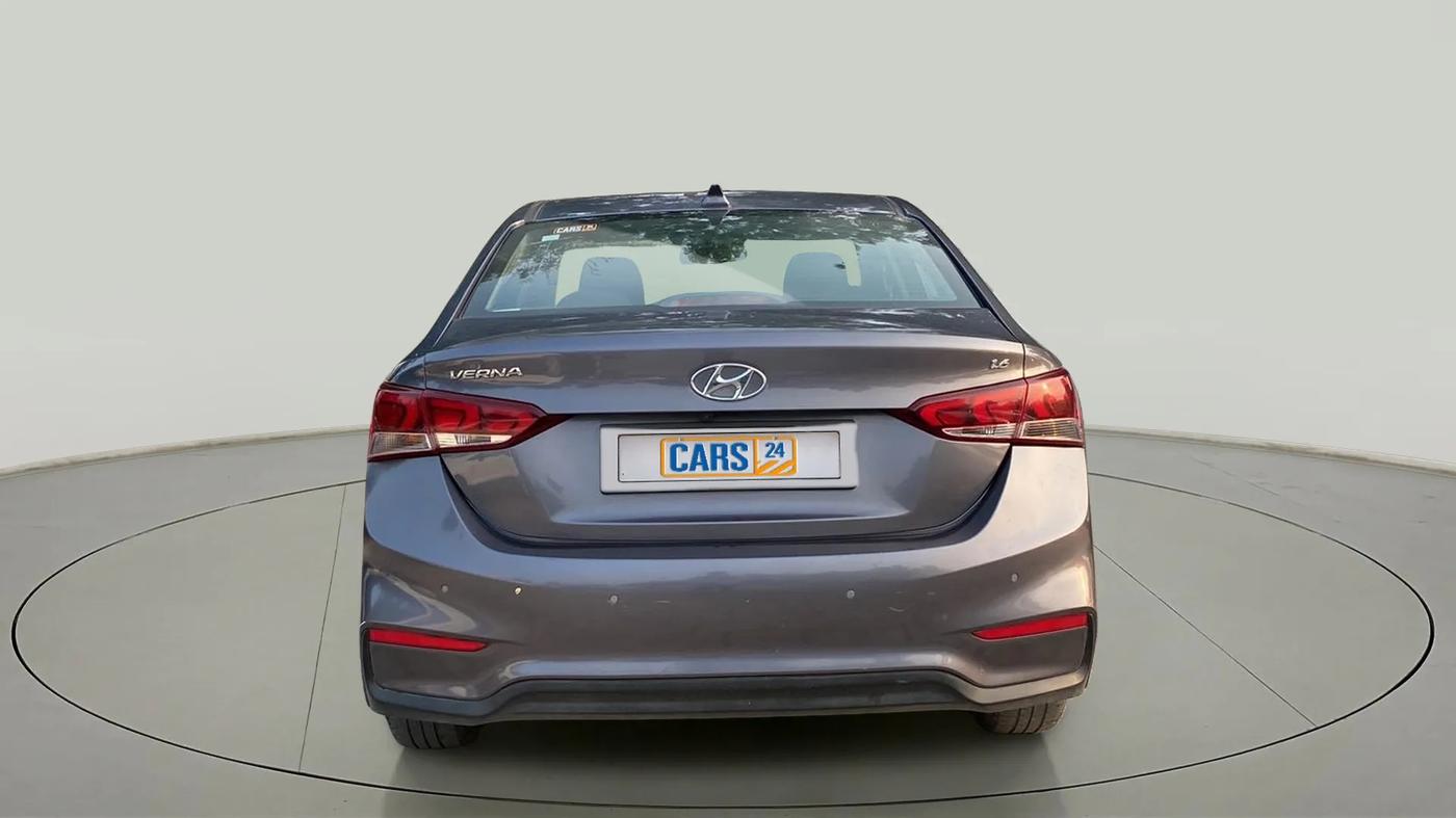 2019 Hyundai Verna 1.6 VTVT SX, Petrol, Manual, 64,183 km, Back/Rear