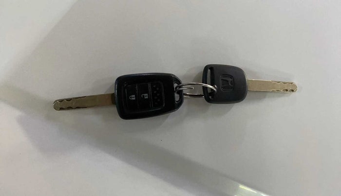 2018 Honda WR-V 1.2L I-VTEC S MT, Petrol, Manual, 44,671 km, Key Close Up