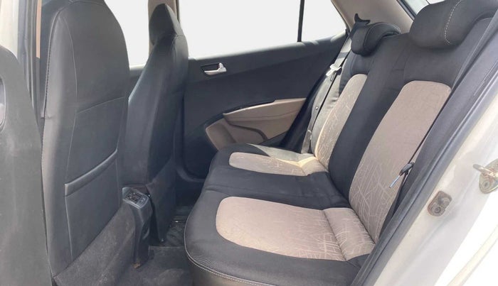 2016 Hyundai Grand i10 ASTA (O) AT 1.2 KAPPA VTVT, Petrol, Automatic, 94,705 km, Right Side Rear Door Cabin