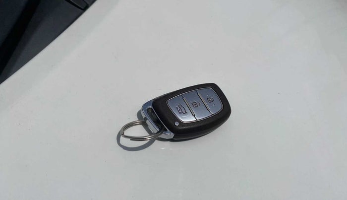 2016 Hyundai Grand i10 ASTA (O) AT 1.2 KAPPA VTVT, Petrol, Automatic, 94,705 km, Key Close Up