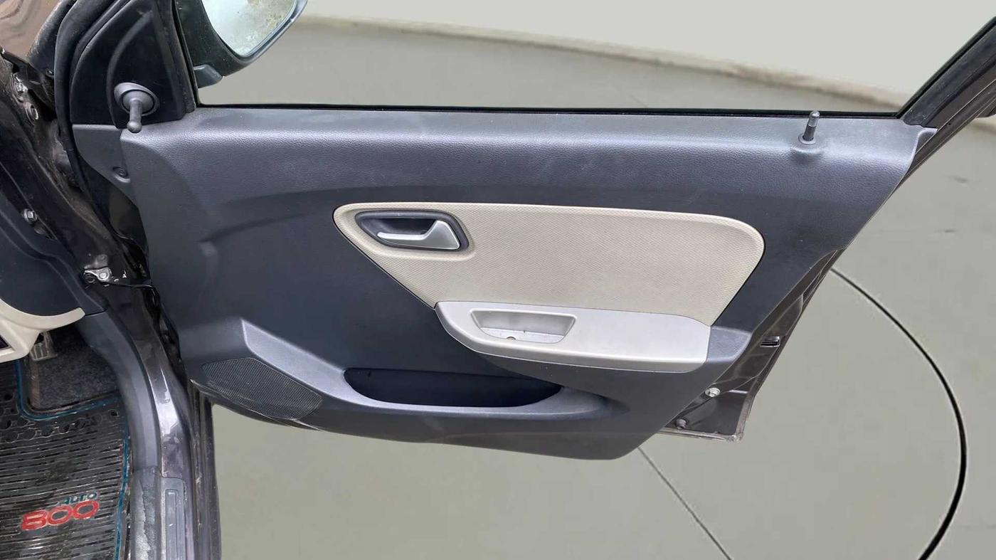 2018 Maruti Alto K10 VXI, Petrol, Manual, 19,052 km, Driver Side Door Panels Control