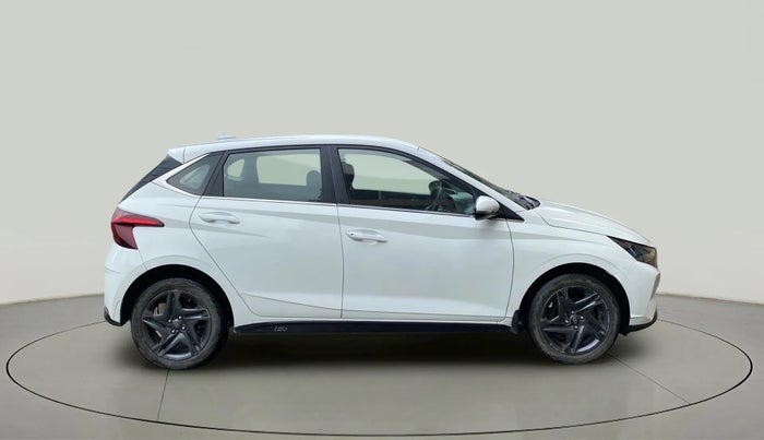 2021 Hyundai NEW I20 SPORTZ 1.2 MT, Petrol, Manual, 26,779 km, Right Side View