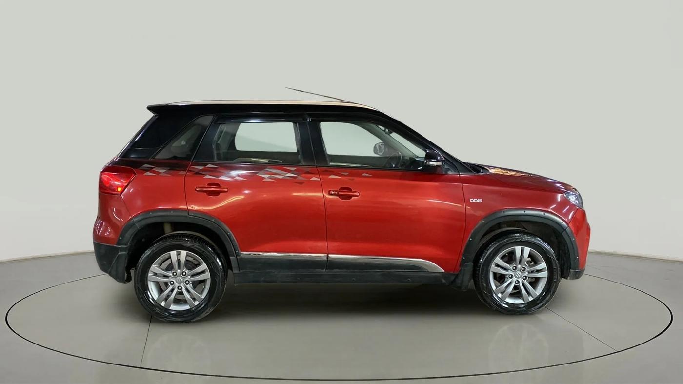 2016 Maruti Vitara Brezza ZDI PLUS DUAL TONE, Diesel, Manual, 87,226 km, Right Side View