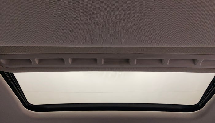2020 Tata NEXON XMA SUNROOF PETROL, Petrol, Automatic, 35,727 km, Moonroof/ Sunroof